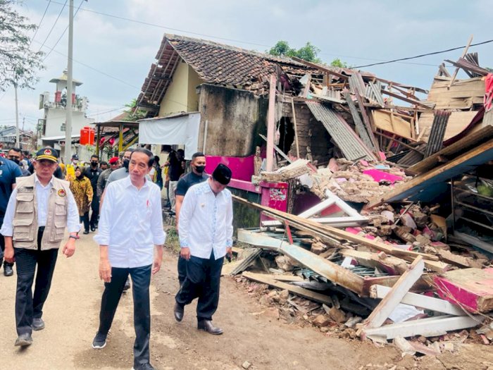 Kembali ke Cianjur, Presiden Jokowi Tinjau Langsung Episentrum Gempa