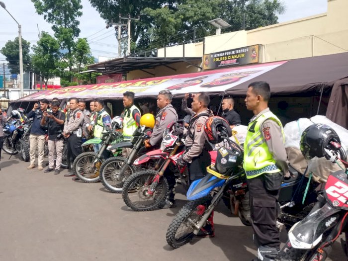 Polri Kerahkan Puluhan Motor Trail untuk Sebar Bantuan Korban Gempa Cianjur