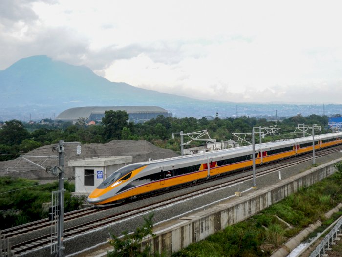 Anggaran Bengkak Rp27 Triliun & Janji Tak Bebani APBN, Fakta Kereta Cepat Jakarta-Bandung