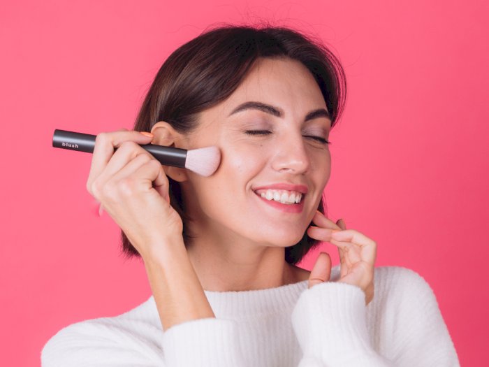 Tokcer Hilangkan Stres, Terapi Makeup Bisa Jadi Jawabannya!