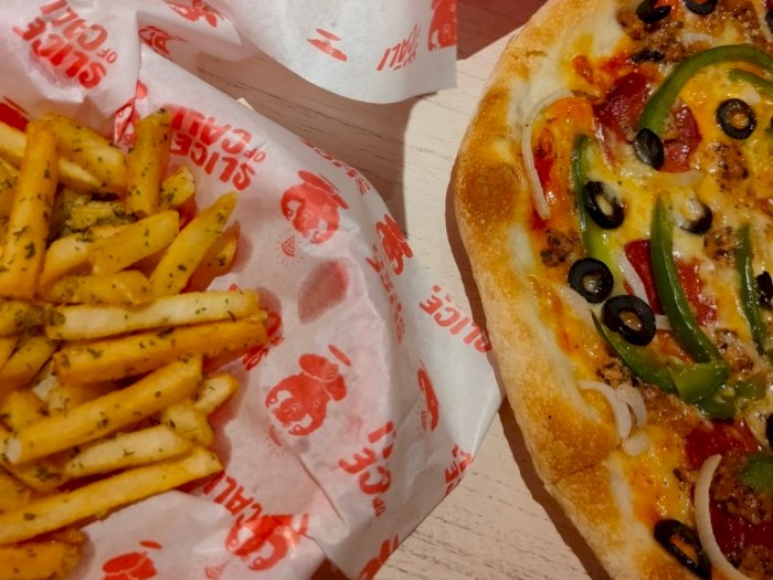 Slice of Cali: Menikmati Pizza ala Amerika di Surabaya, Rasanya Otentik Tempatnya Estetik
