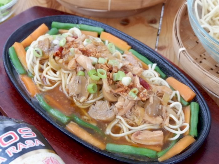 Resep Mie Ayam Jamur Hotplate Singapura, Mudah Dibuat Rasanya Seenak di Restoran