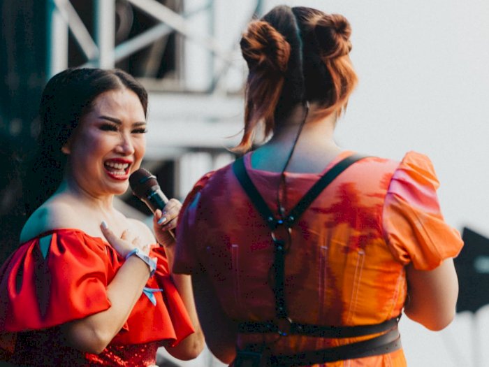 2 Tahun Tak Ketemu, Titi DJ Nangis Terharu Duet bareng Stephanie Poetri: Mimpiku Terwujud