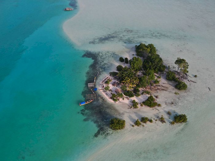 Menengok Keindahan Kepulauan Widi yang Dijuluki ‘Maladewa’ Indonesia