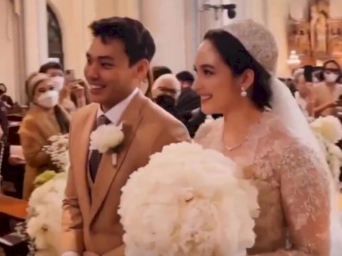 Cantiknya Chelsea Islan di Hari Pernikahan, Berbalut Gaun Putih Bak Putri Kerajaan