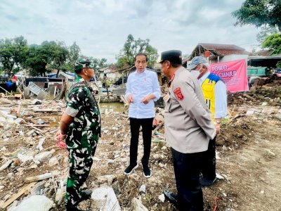 Beri Arahan ke Pangdam dan Kapolda, Presiden Jokowi: Gerakkan TNI-Polri Bersihkan Puing