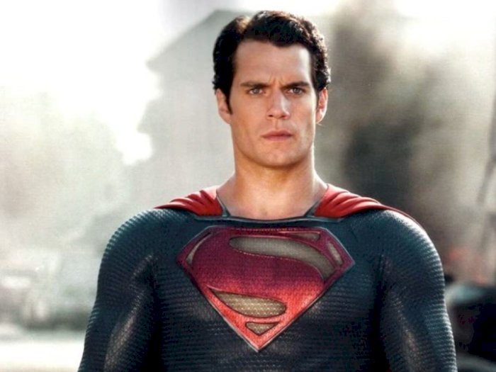Henry Cavill Gak Lagi Jadi Superman, Fans: Terus Kenapa Ada di Black Adam?