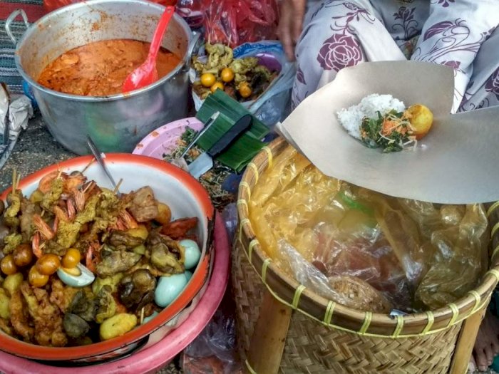 Jualan di Pinggir Jalan, Omzet Nasi Boranan Enggak Kalah dengan Restoran