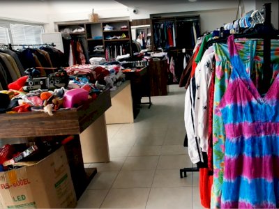 Berkonsep Thrifting Outlet, Pusat Bantuan Sosial Ini Salurkan Pakaian Sampai Furnitur