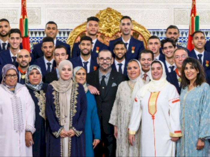 Gemparkan Piala Dunia 2022, Pemain Maroko dan Ibunya Diterima di Istana Raja bak Hero!