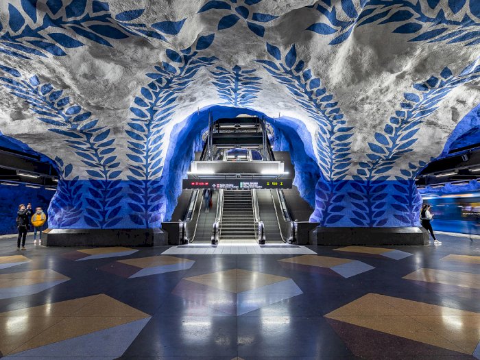 Keren! Stasiun Kereta di StockHolm Ini Dipenuhi dengan Karya Seni Fantastis