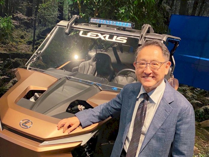 CEO Toyota Akio Toyoda Nilai Mobil Listrik Bukan Solusi untuk Masa Depan