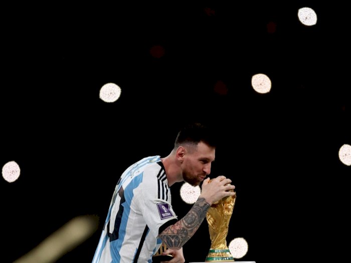 Apresiasi untuk sang GOAT, Wajah Lionel Messi Dilukis di Jersey Argentina!