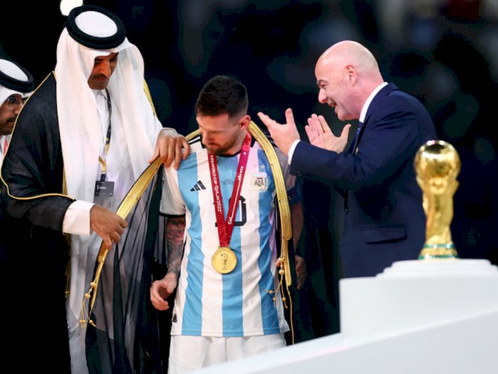 Bukan Main, Jubah Bisht Lionel Messi Ditawar Pengacara Kaya Oman Rp15,5 Miliar!