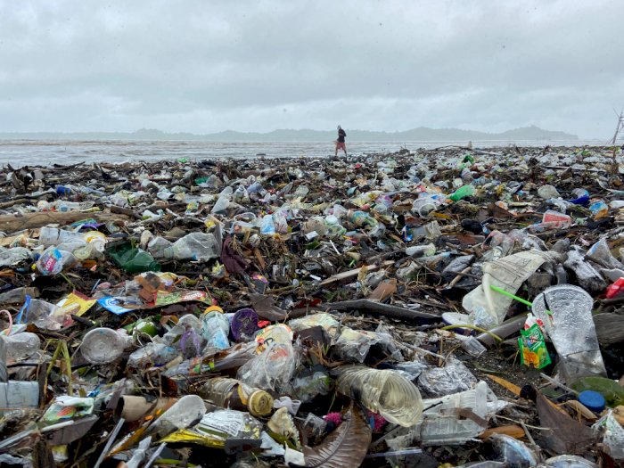 Penampakan Lautan Sampah Pantai Parepare Mengerikan, Lokasinya Dekat Masjid Habibie