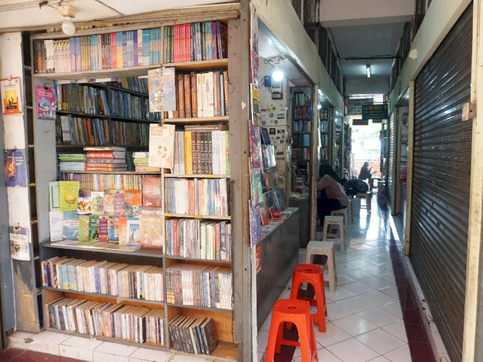 Shoping Center: Dulunya Pusat Penjualan Buku Bekas Terbesar di Yogya, Kini Hampir Mati! 