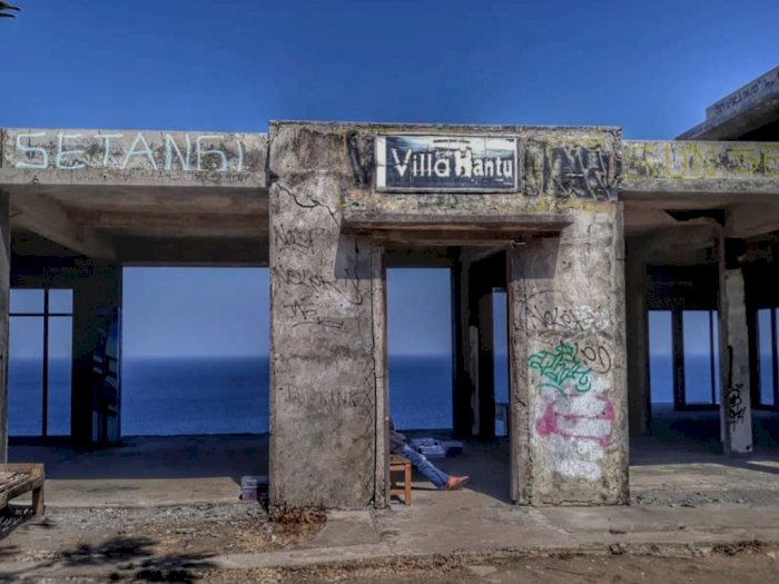Misteri Vila Hantu di Lombok, Tempat Melihat Keindahan Pantai dan Sunset Tapi Angker!