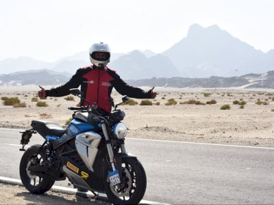 Motor Listrik Juga Gacor Buat Touring, Buktinya Pria Mesir Ini Masuk Guinness World Record