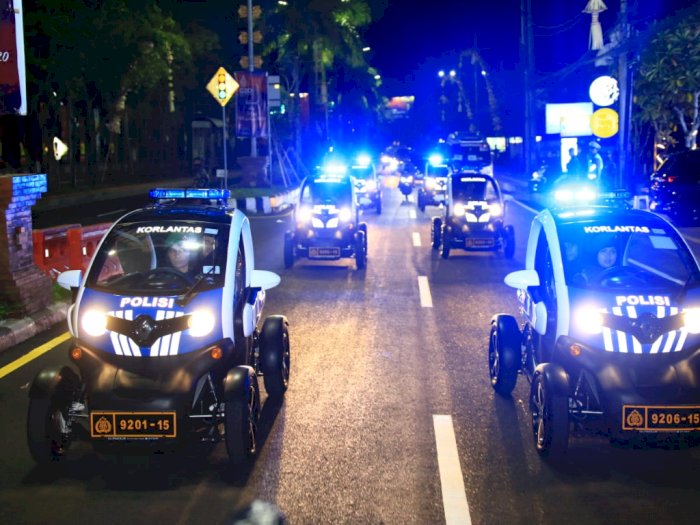 Imut Banget Mobil Patroli Polisi Milik Ditlantas Polda DIY Berkeliaran di Jalanan