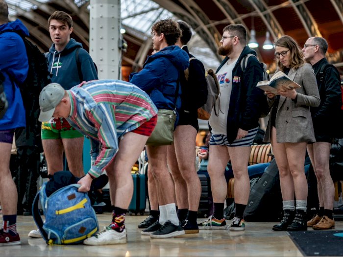 Heboh Ratusan Warga London Kompak Enggak Pakai Celana Pas Naik Kereta, Apa Maksudnya?