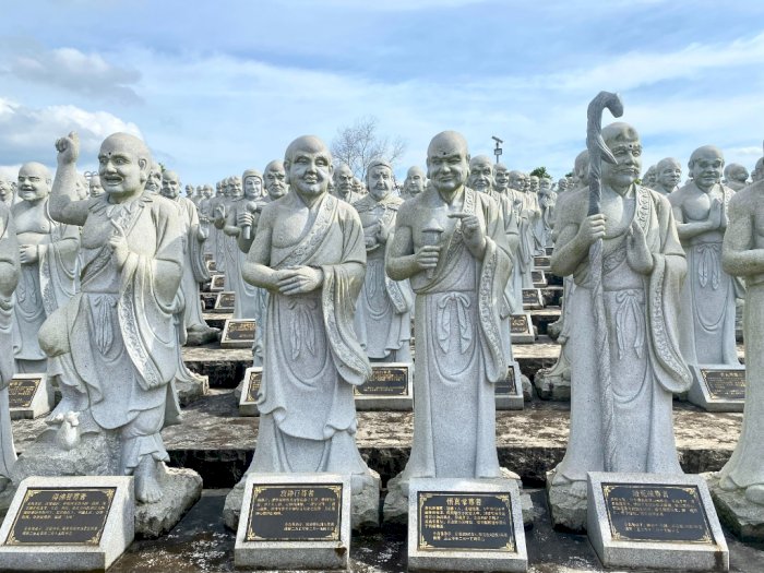 Cuma Rp5 Ribu Bisa Lihat 1000 Patung Buddha ala di China, Ide Wisata Imlek Murah Meriah