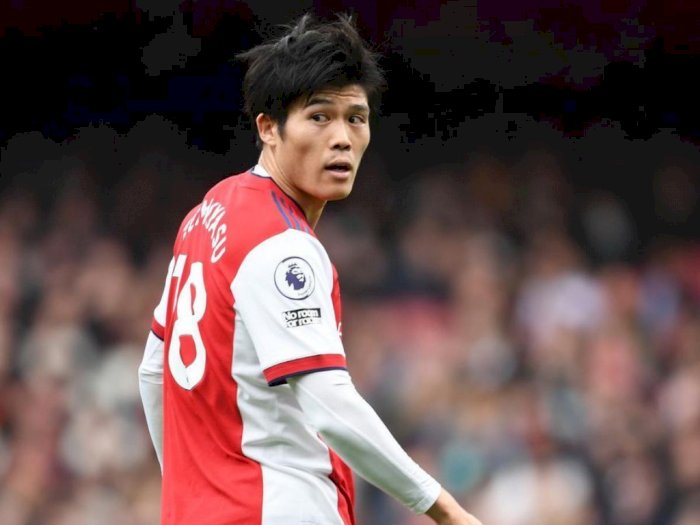 Aksi Berkelas Bek Arsenal Takehiro Tomiyasu, Pungut Sampah di Kandang Tottenham Hotspur