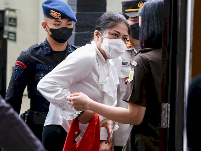 Putri Candrawathi Dituntut 8 Tahun Penjara, Sikap Sopan di Persidangan Meringankan 