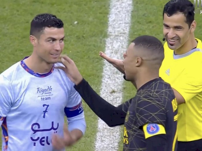 Viral Video Mbappe Ngecek Ronaldo Apakah Manusia atau Bukan, Gimana Ya Hasilnya?