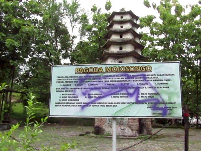 Miris! Di Tengah Meriahnya Perayaan Imlek, Pagoda di Surakarta Malah Penuh Coretan Kotor 