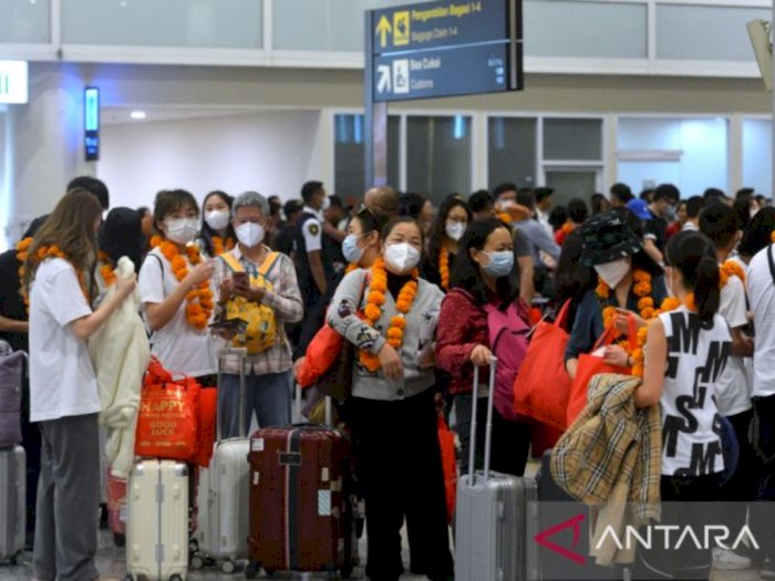Bali Sambut Ratusan Turis dari China untuk Pertama Kalinya Setelah Pandemi COVID-19