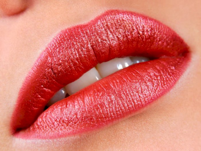 Inspirasi Makeup Rayakan Imlek 2023, Lipstik Merah On Point!