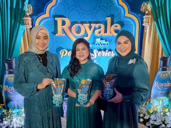 Royale Hijab Blue Sapphire Ajak Ladies Merasakan Inspirasi Wangi Para Bangsawan Dalam Diri