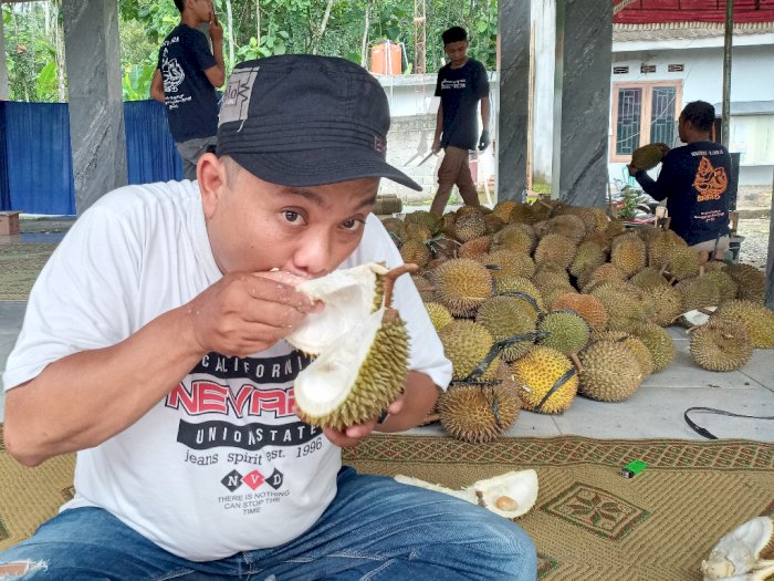 Wuih! Cuma Bayar Rp100 Ribu Bisa Makan Durian Sepuasnya, Bisa Cobain Durian Hitam Juga