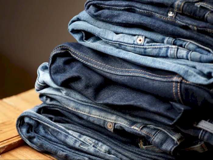 5 Kesalahan yang Bikin Jeans Kesayangan Kamu Cepat Rusak, Apa Saja?
