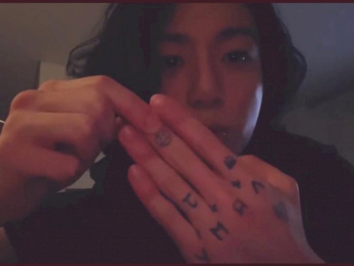 Jungkook BTS Ungkap Makna Tato Spesial buat ARMY di Telapak Tangan & Lengan, Apa Artinya?