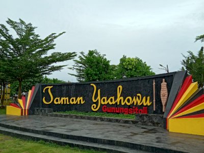 Short Healing ke Taman Yaahowu di Gunungsitoli, Ada Rumah Adat Nias Berdesain Modern