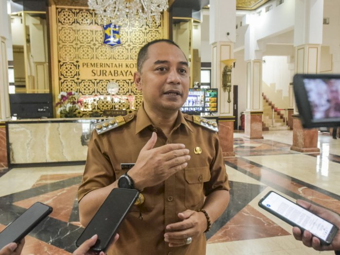 Tampung Keluhan Warga, Wali Kota Surabaya Imbau Jajarannya Sebar Nomor Telepon