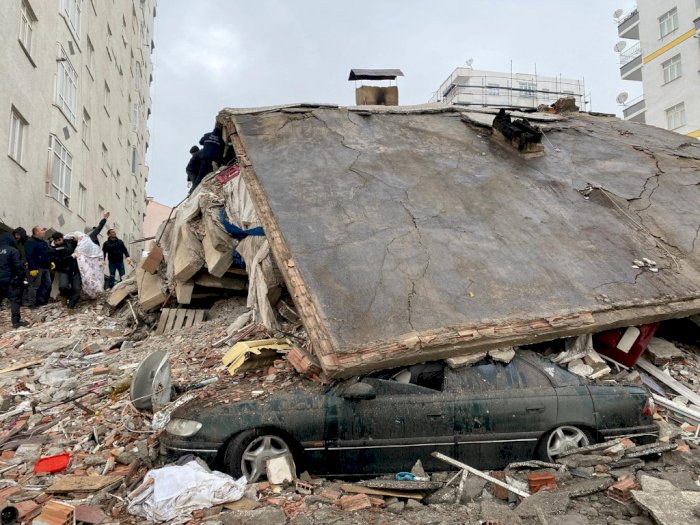 Foto-foto Dampak Gempa M 7,8 Guncang Turki Sebabkan Ratusan Orang Tewas dan 3 WNI Terluka