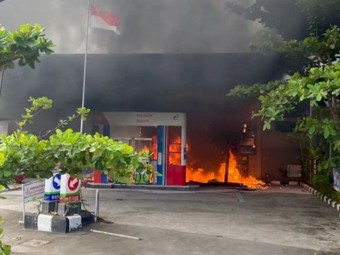 SPBU Hangus Terbakar di Nusa Penida Akibat Pemotor Isi BBM Pakai Jerigen, Api Menyambar 