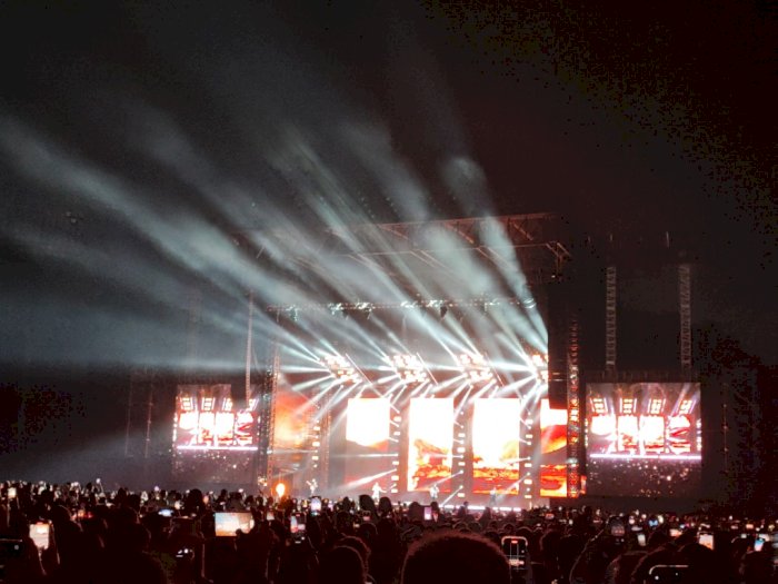 Intip Keseruan Konser Westlife The Wild Dreams Tour di Stadion Madya 
