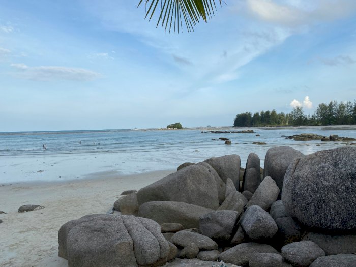 Pantai Trikora: Pantai Indah Bekas Pertahanan Republik Indonesia, Kok Bisa?