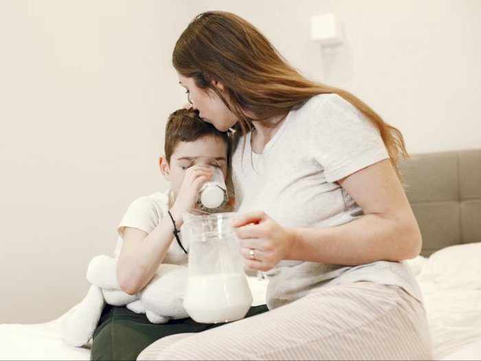 Jumlah Kasusnya Meningkat, Bener Enggak Sih Susu Formula Jadi Pemicu Diabetes pada Anak?