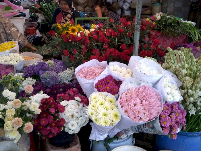 Pasar Kembang: Sentra Penjualan Bunga Segar di Solo, Modal Rp15 Ribu Si Doi Pasti Senang!