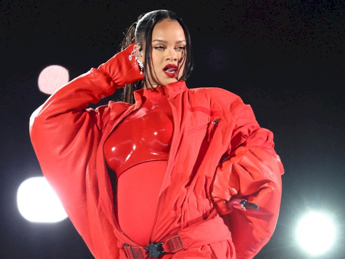 Dancer Rihanna di Super Bowl Bahkan Gak Tau Sang Artis Lagi Hamil, Kok Bisa?