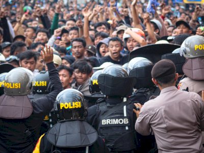 Pakai Gas Air Mata di Stadion Jatidiri, Polisi Dinilai Gak Belajar dari Tragedi Kanjuruhan