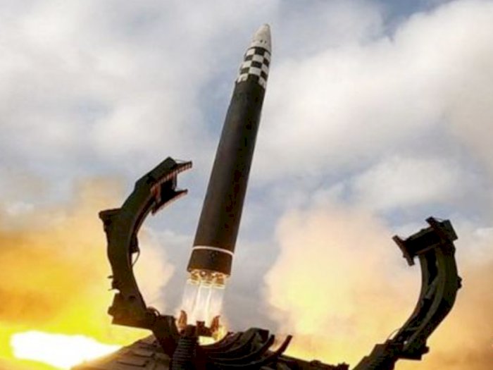 Tegang! Kim Jong-un Tembakan 2 Rudal ke Laut Jepang, Perdana Menteri Bereaksi