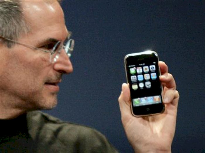 Disimpan Selama 16 Tahun, iPhone Pertama Masih Segel Laku Hampir Rp1 Miliar