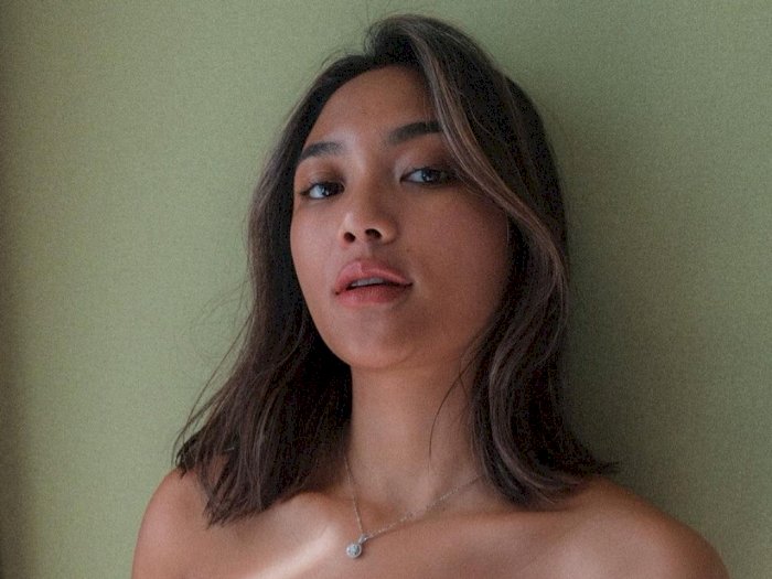 Marion Jola Bikin Pangling Pamer Foto Seksi, Netizen Iri Lihat Kulitnya