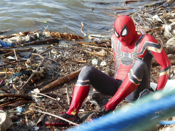 Aksi Keren Spiderman Parepare, 3 Tahun Keliling Mungutin Sampah, Kini Jejaknya Diikuti!