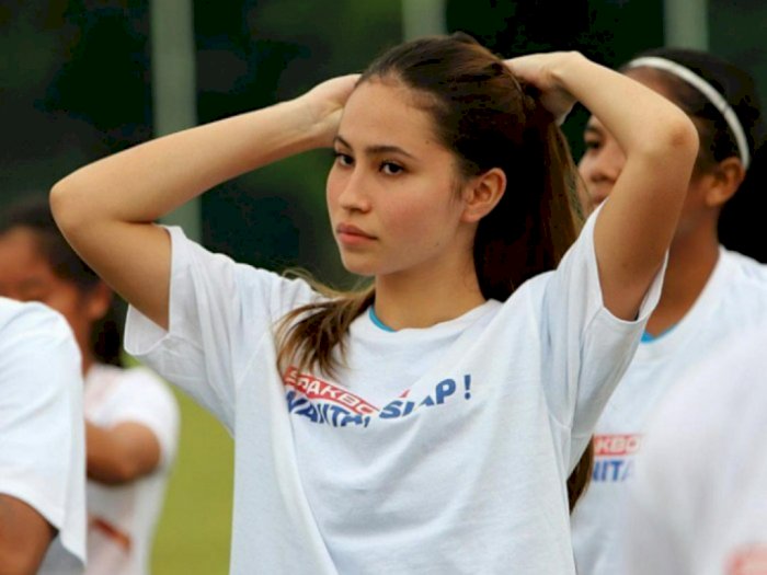 Pamer Skill Nembak Bola, Bidadari Sepak Bola Indonesia Ini Bikin Netizen Jiper!